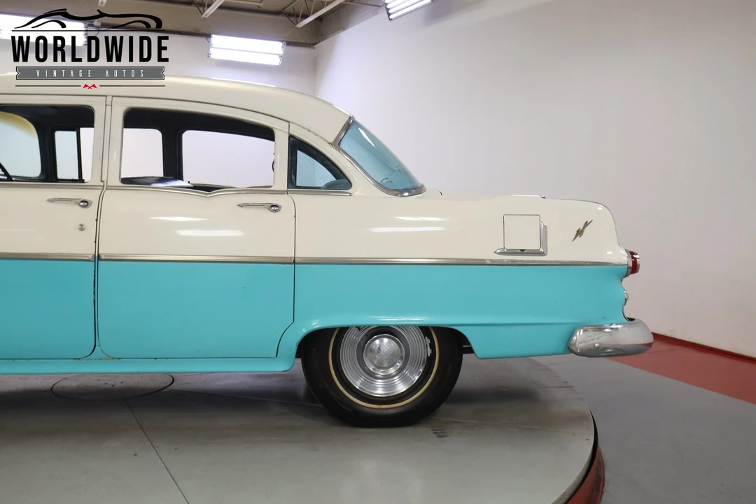 1955 Pontiac Chieftain - Image 10 of 12