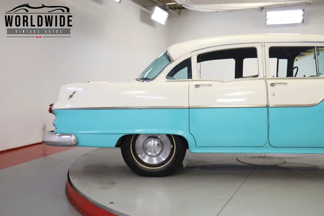 1955 Pontiac Chieftain - Image 9 of 12
