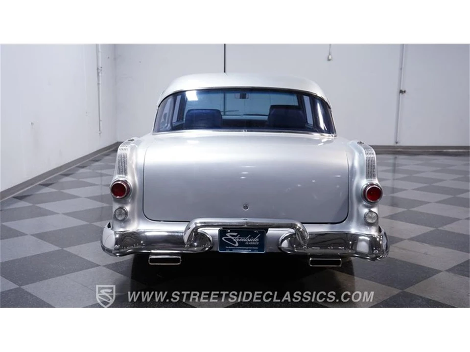 1955 Pontiac Chieftain - Image 10 of 31
