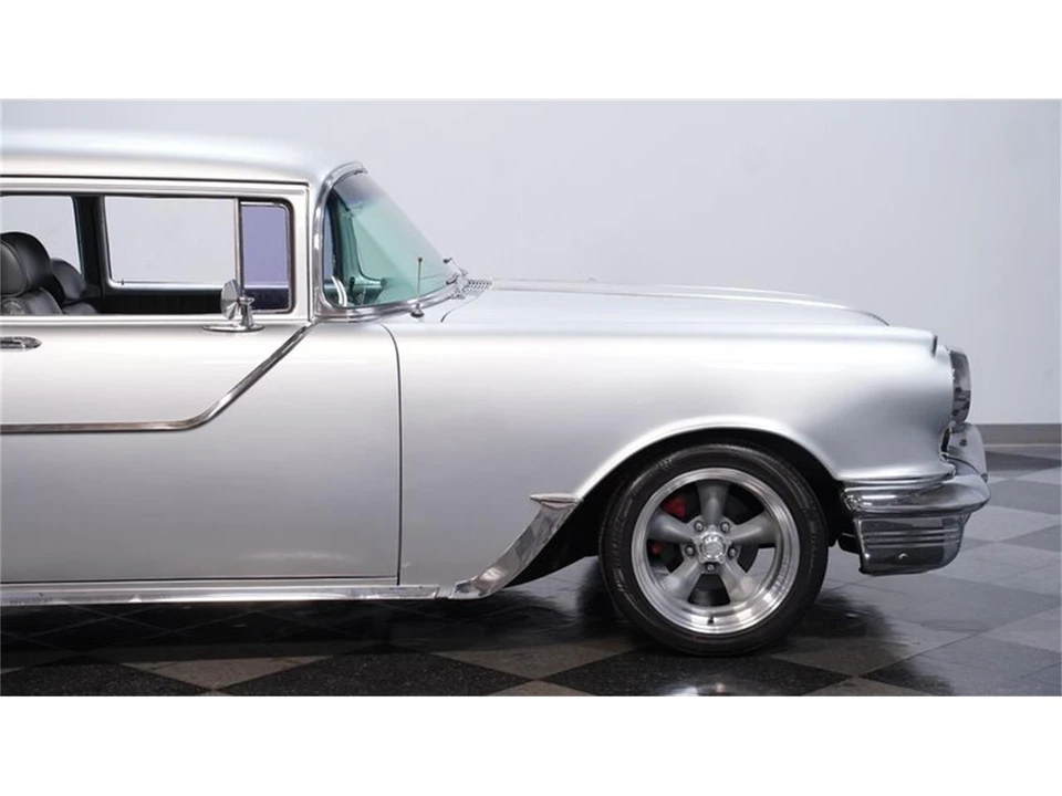 1955 Pontiac Chieftain - Image 25 of 31