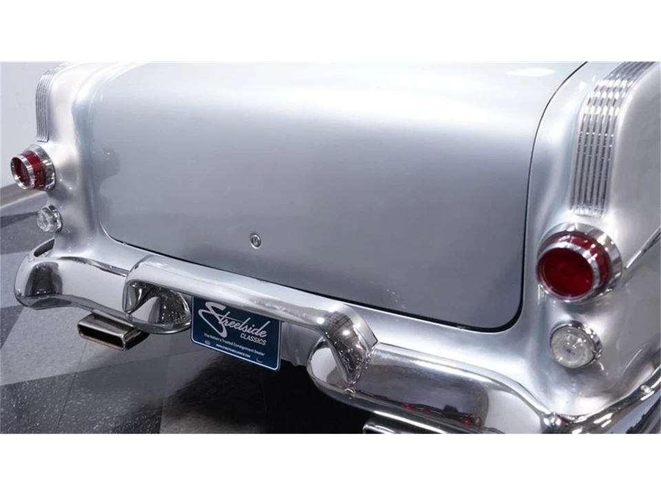 1955 Pontiac Chieftain - Image 22 of 31