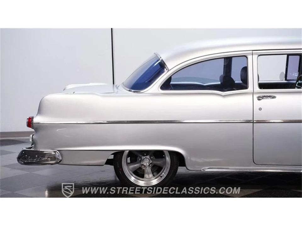 1955 Pontiac Chieftain - Image 24 of 31