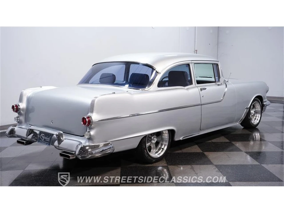 1955 Pontiac Chieftain - Image 12 of 31