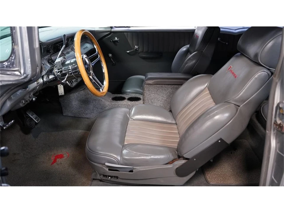 1955 Pontiac Chieftain - Image 30 of 31