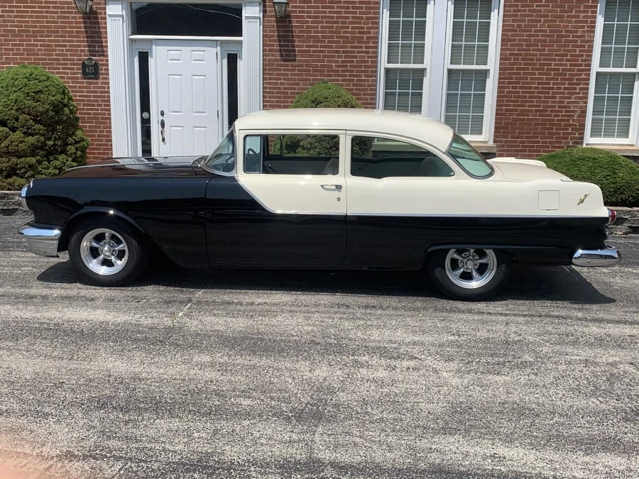 1955 Pontiac Chieftain - Image 2 of 9