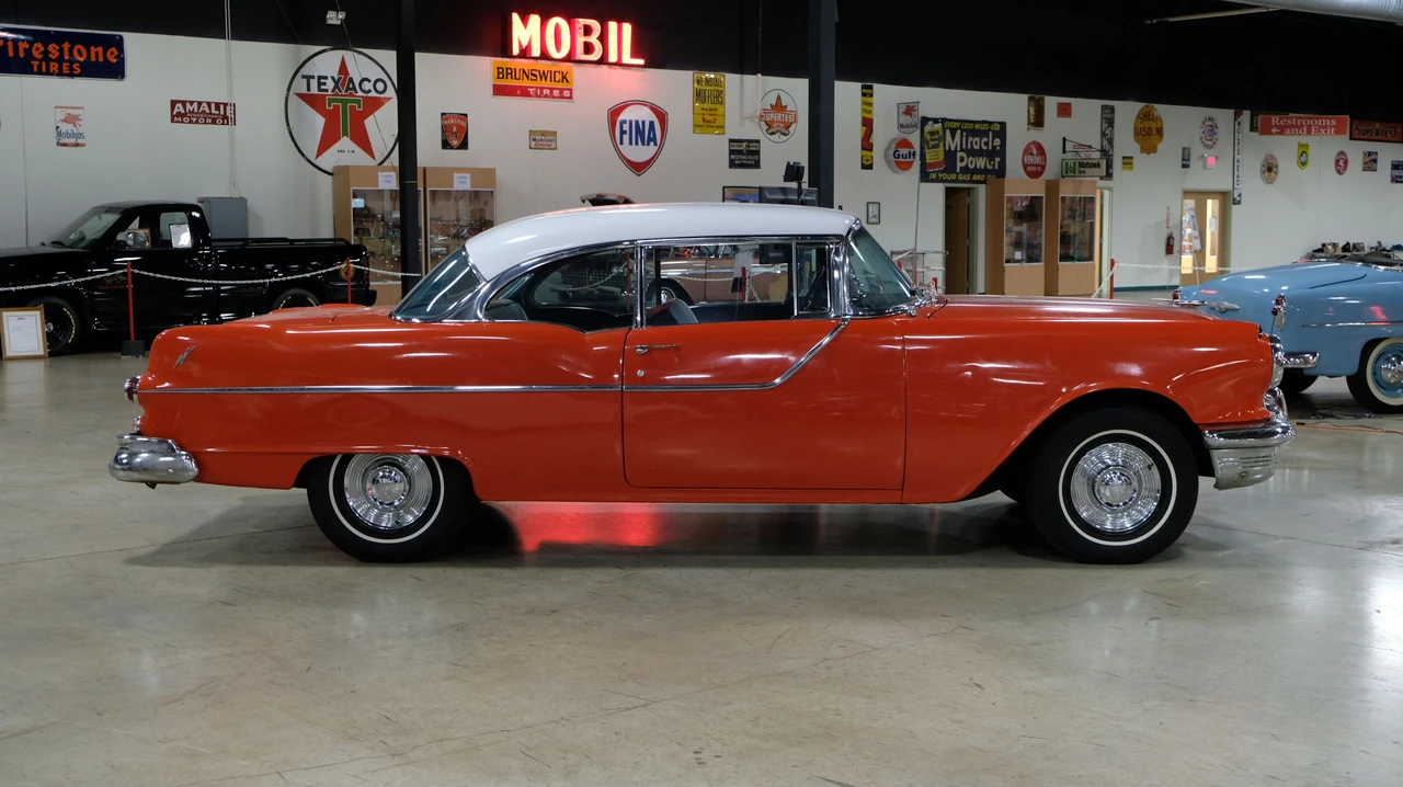 1955 Pontiac Chieftain - Image 15 of 18