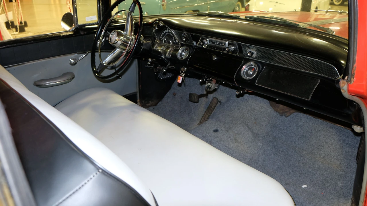 1955 Pontiac Chieftain - Image 17 of 18