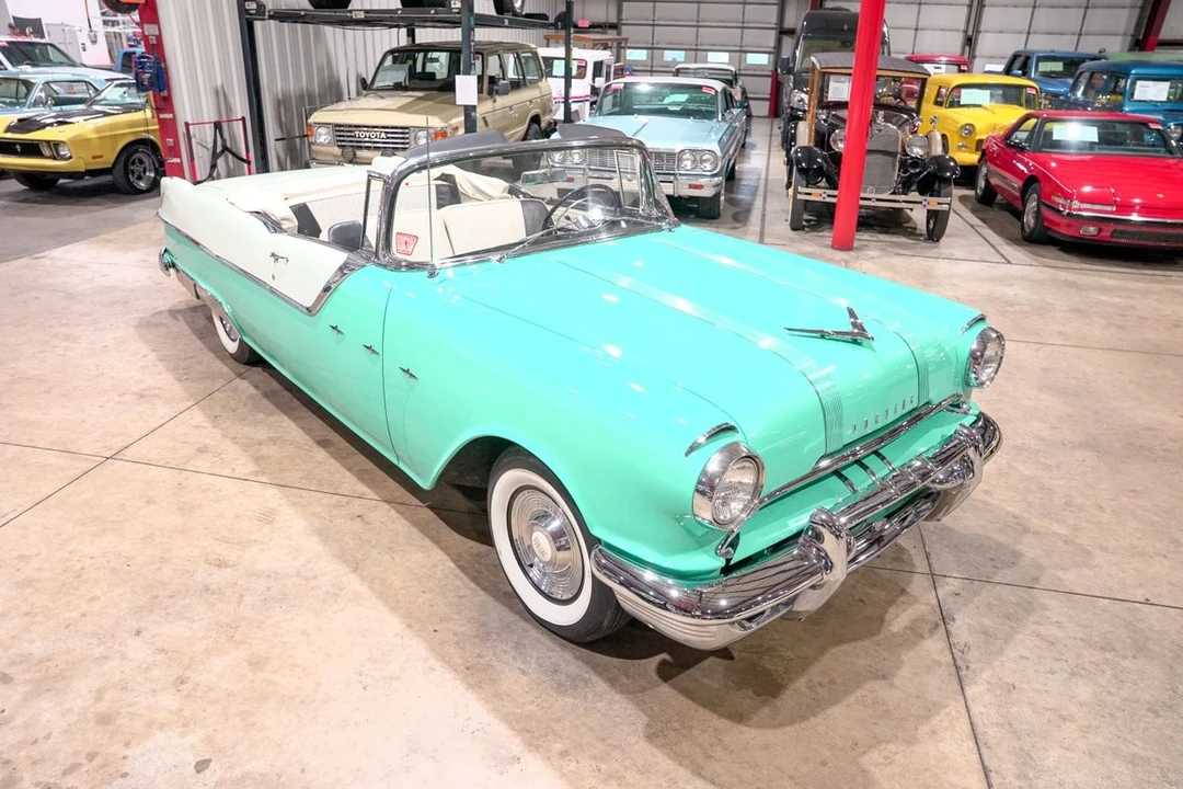 1955 Pontiac Star Chief - Image 14 of 31