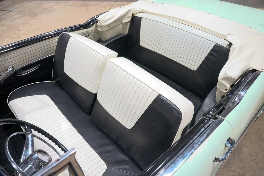 1955 Pontiac Star Chief - Image 19 of 31