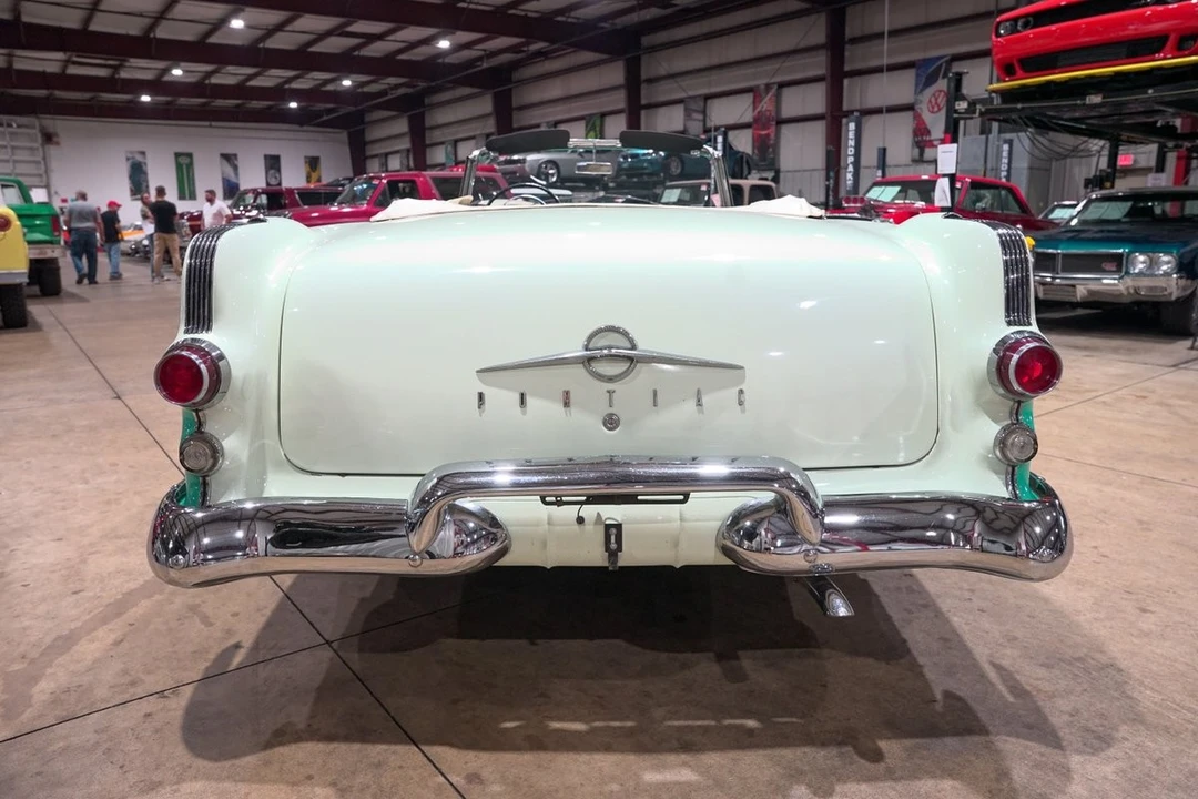 1955 Pontiac Star Chief - Image 7 of 31