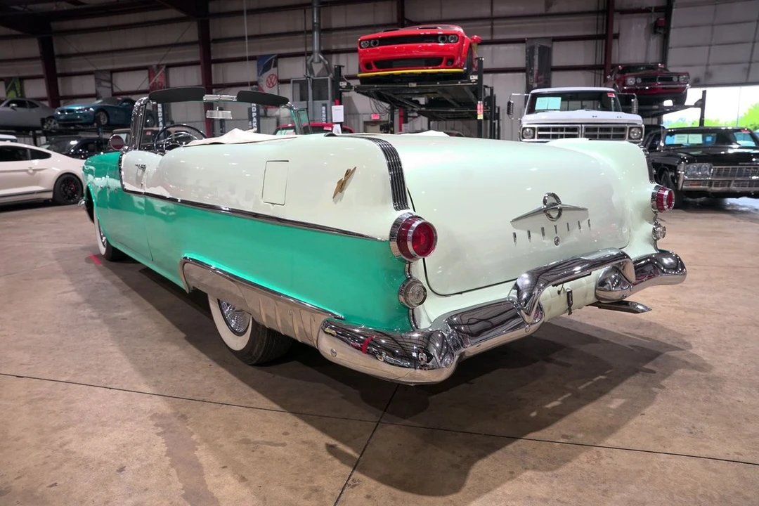 1955 Pontiac Star Chief - Image 6 of 31