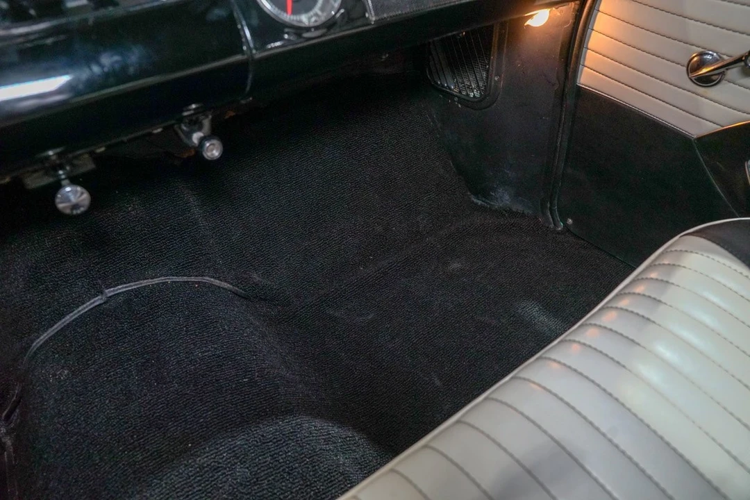 1955 Pontiac Star Chief - Image 21 of 31