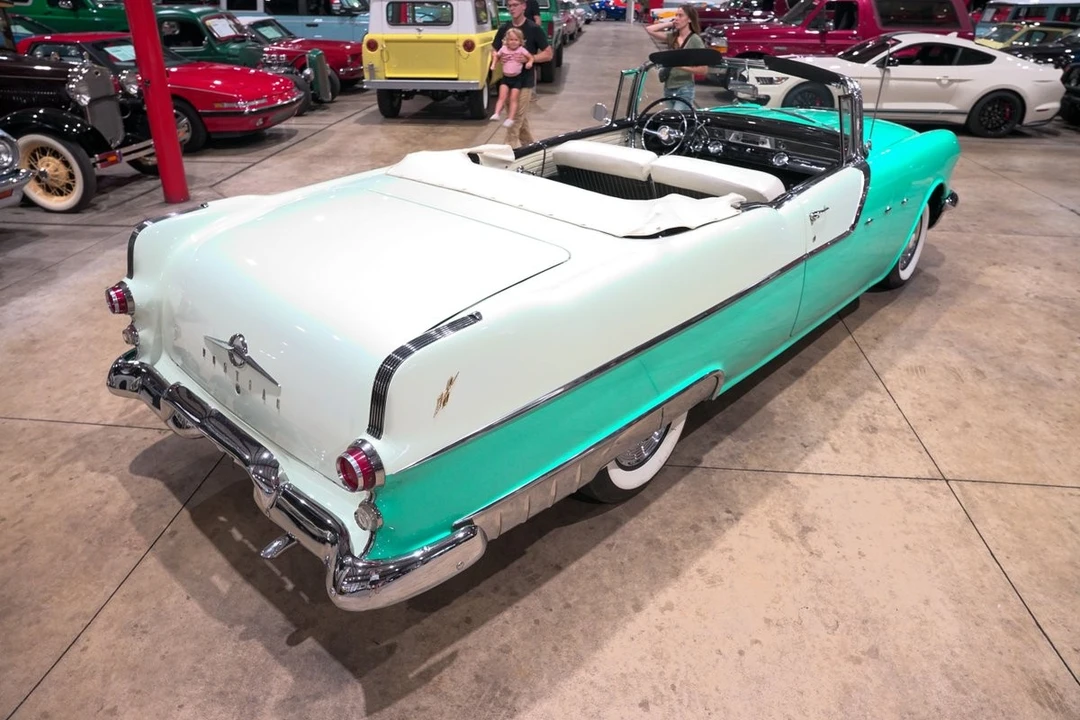 1955 Pontiac Star Chief - Image 17 of 31