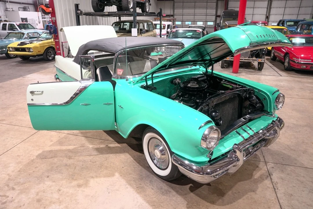 1955 Pontiac Star Chief - Image 25 of 31