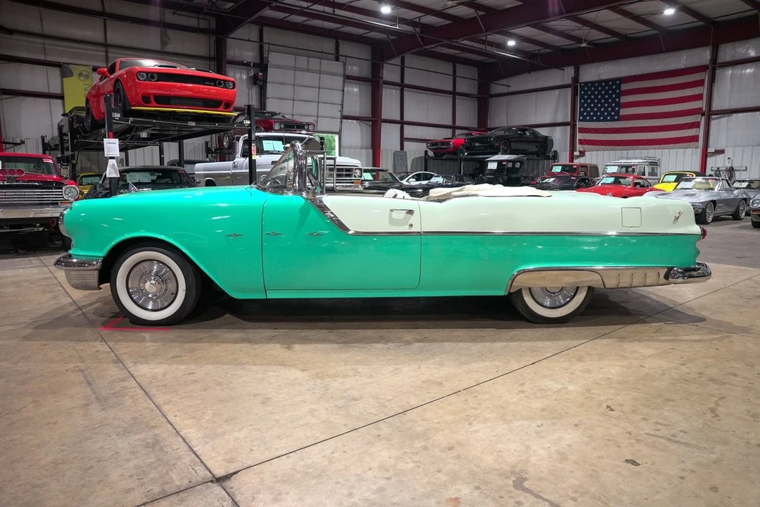 1955 Pontiac Star Chief - Image 4 of 31