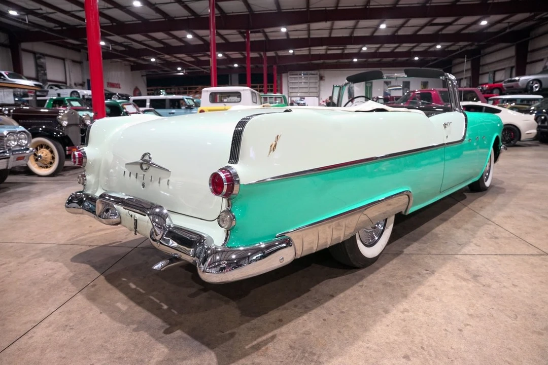 1955 Pontiac Star Chief - Image 8 of 31