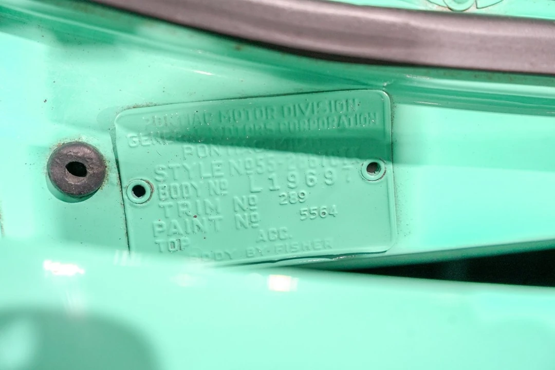 1955 Pontiac Star Chief - Image 24 of 31