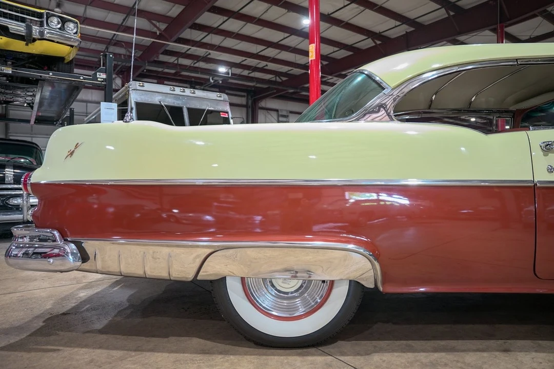 1955 Pontiac Star Chief - Image 8 of 12