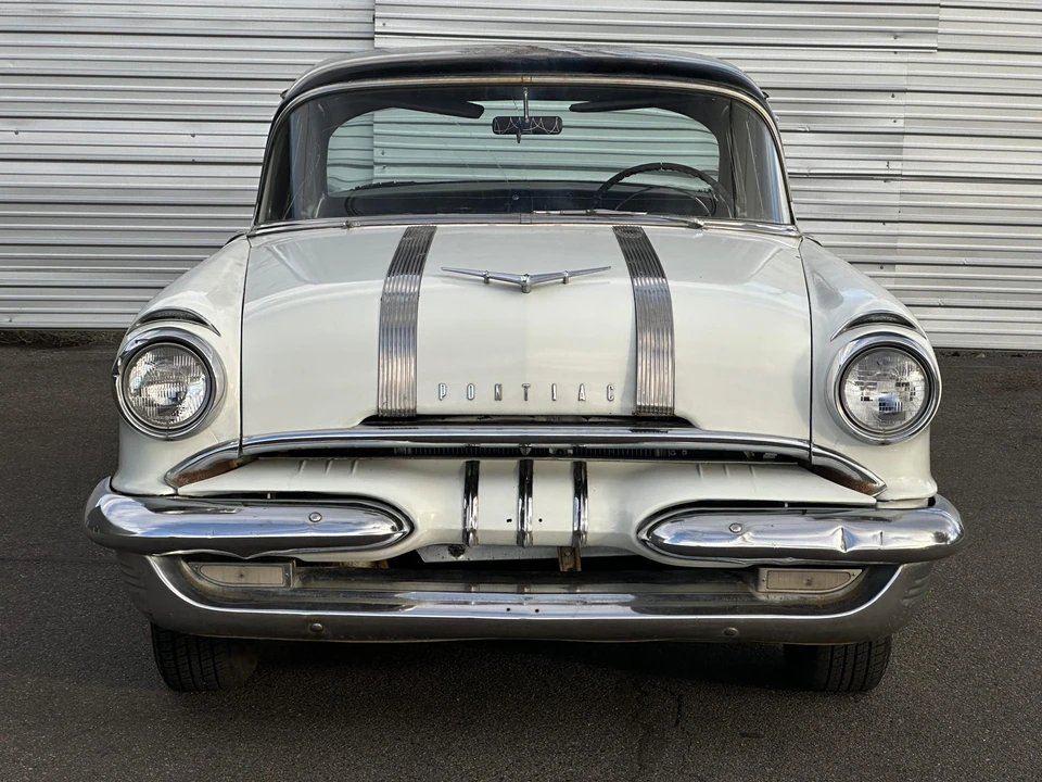 1955 Pontiac Star Chief - Image 10 of 31