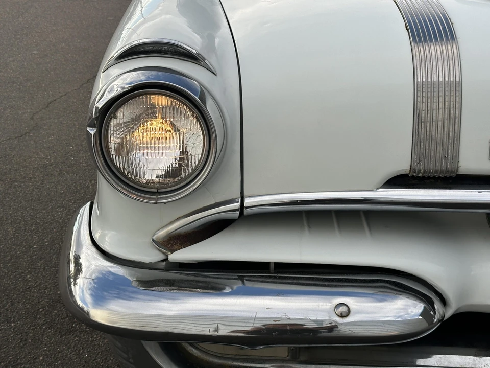 1955 Pontiac Star Chief - Image 22 of 31