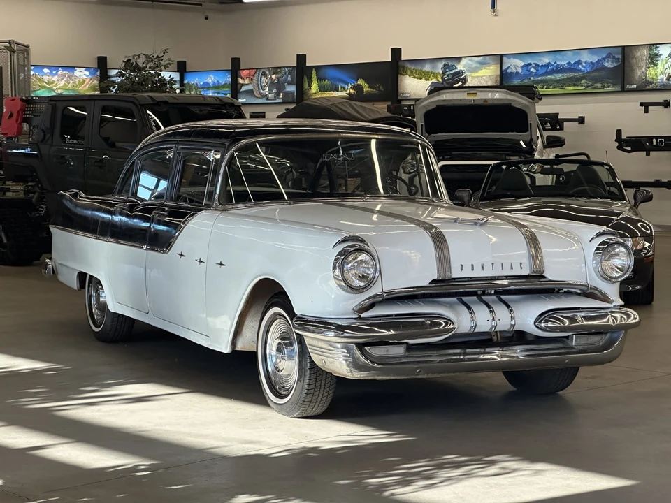 1955 Pontiac Star Chief - Image 8 of 31