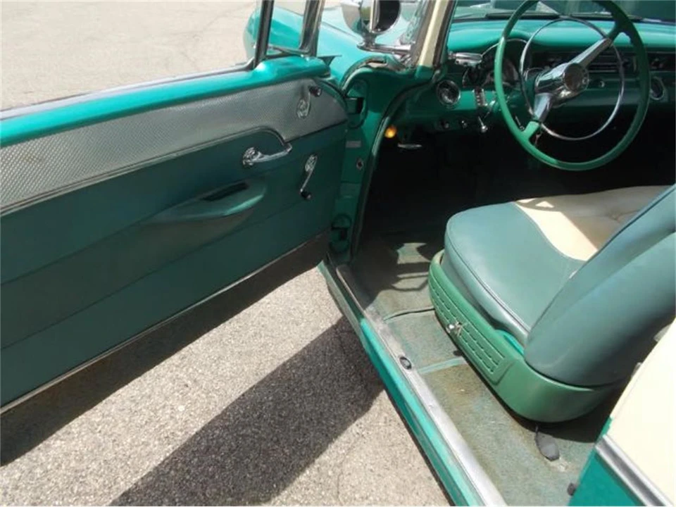 1955 Pontiac Star Chief - Image 13 of 17