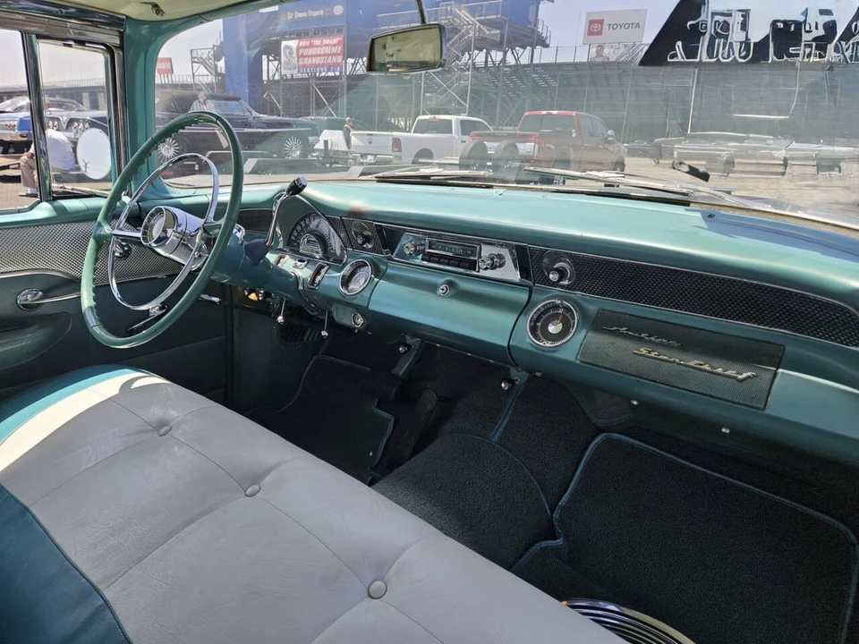 1955 Pontiac Star Chief - Image 7 of 21