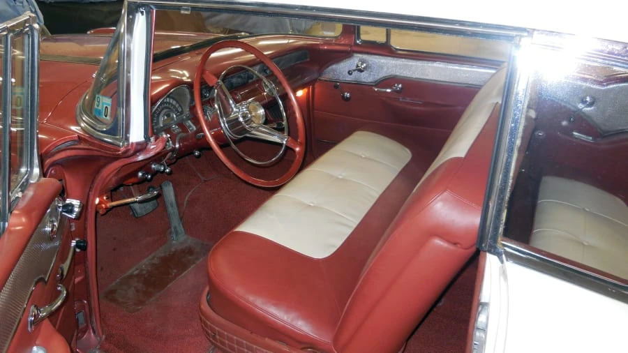 1955 Pontiac Star Chief - Image 2 of 4