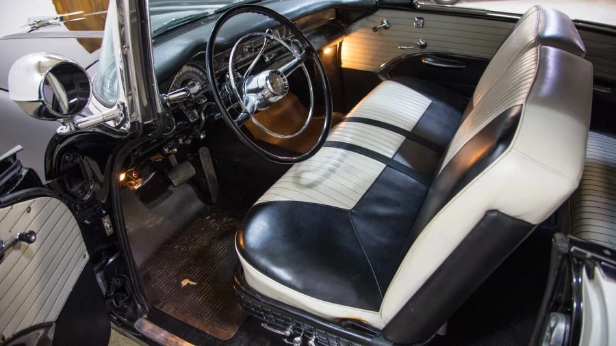 1955 Pontiac Star Chief - Image 4 of 12