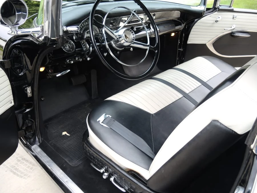 1955 Pontiac Star Chief - Image 4 of 12