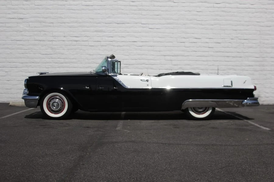 1955 Pontiac Star Chief - Image 11 of 12