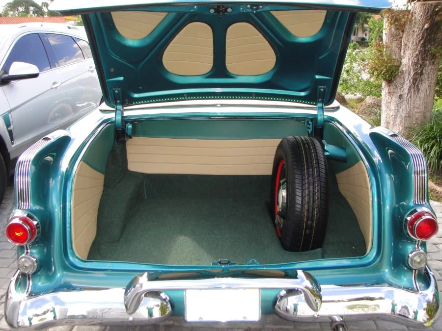1955 Pontiac Star Chief - Image 7 of 13