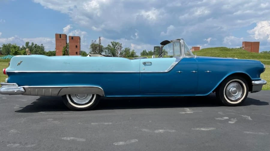 1955 Pontiac Star Chief - Image 2 of 31