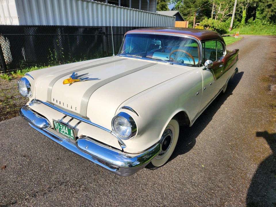 1955 Pontiac Star Chief - Image 2 of 31