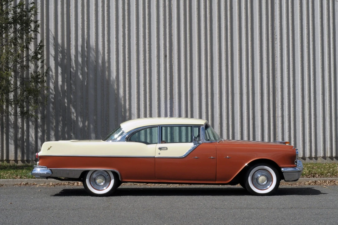 1955 Pontiac Star Chief - Image 11 of 31
