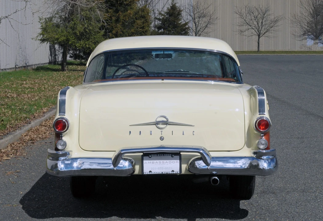 1955 Pontiac Star Chief - Image 7 of 31