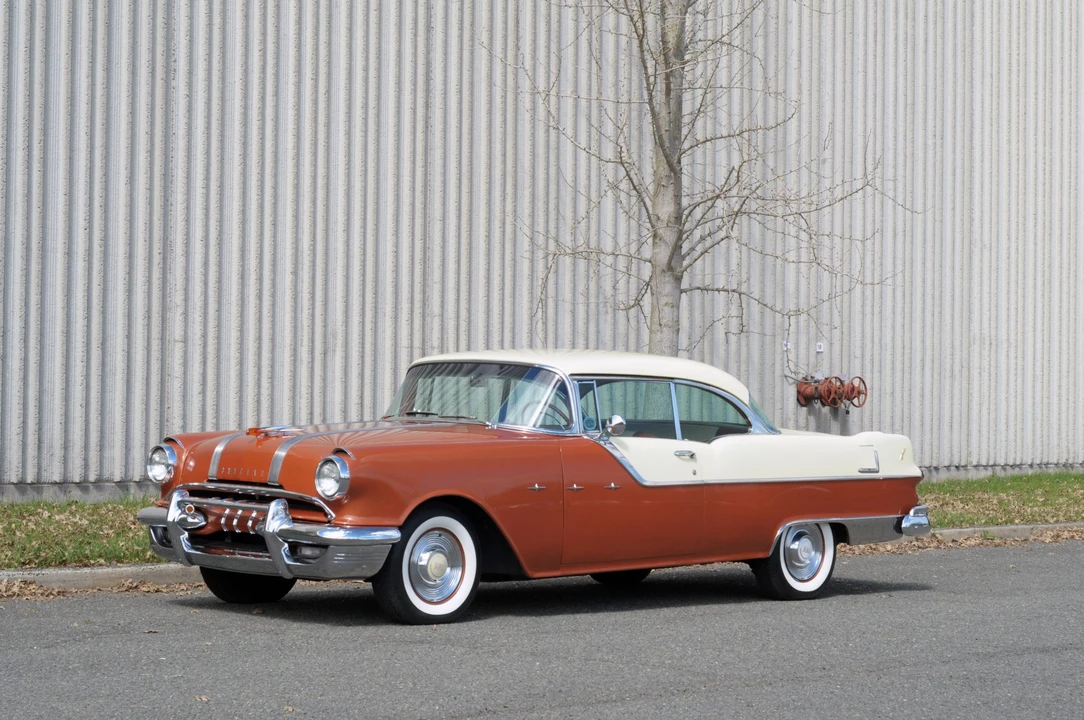 1955 Pontiac Star Chief - Image 3 of 31