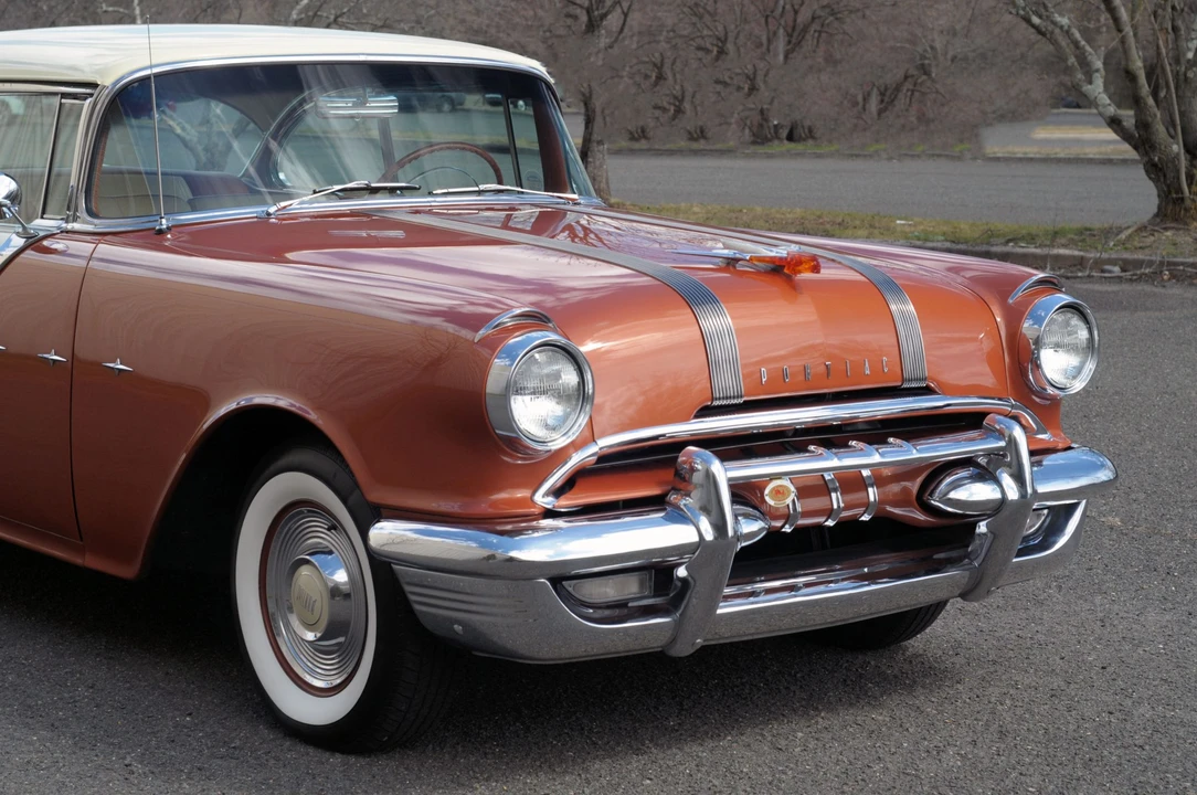 1955 Pontiac Star Chief - Image 22 of 31