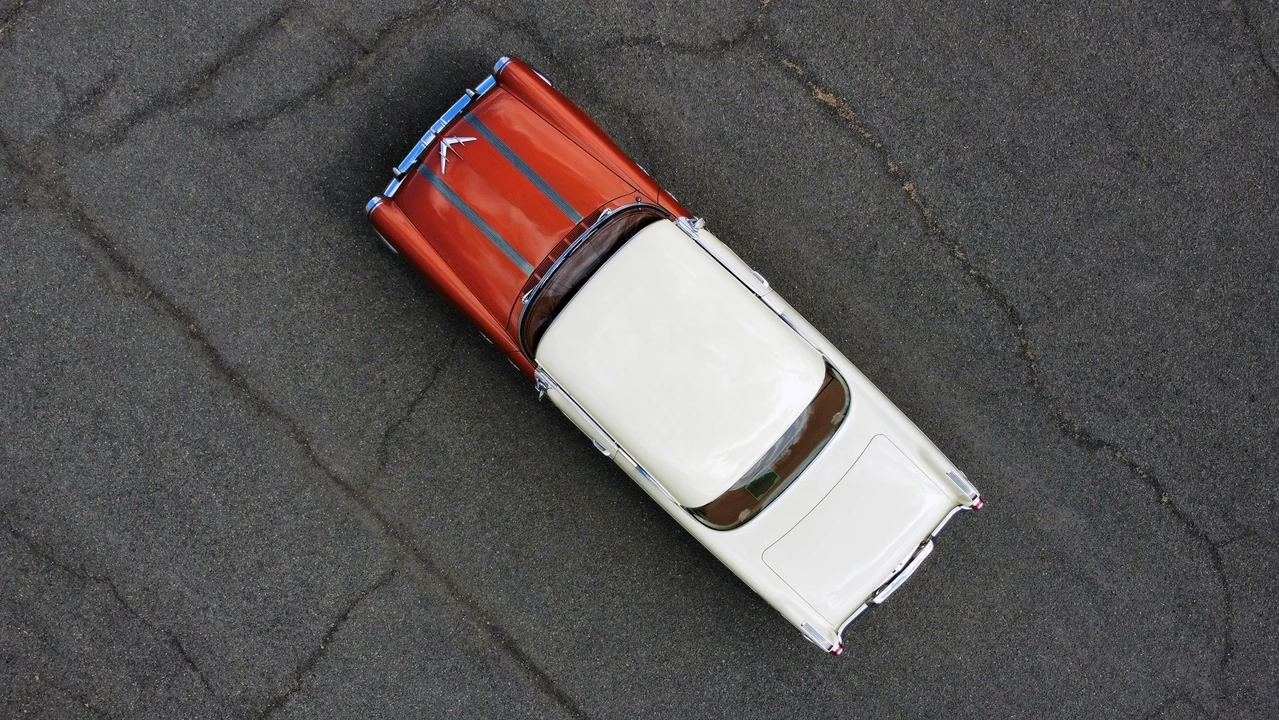 1955 Pontiac Star Chief - Image 16 of 31