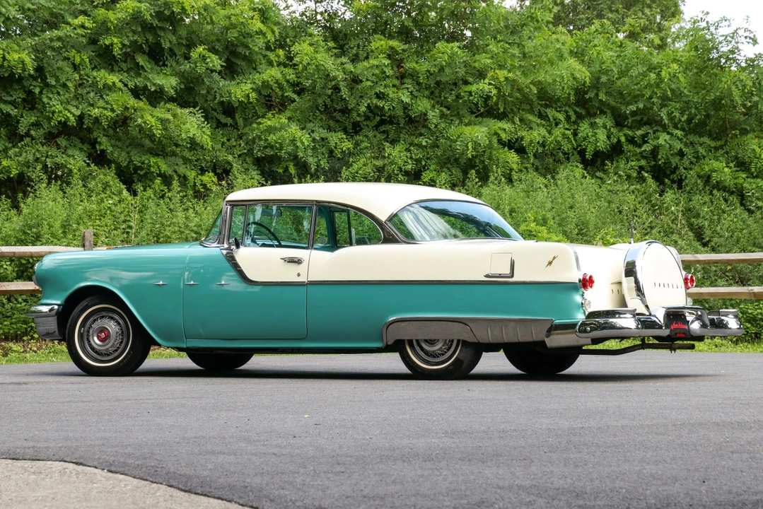 1955 Pontiac Star Chief - Image 5 of 31