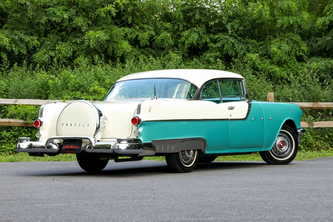 1955 Pontiac Star Chief - Image 8 of 31