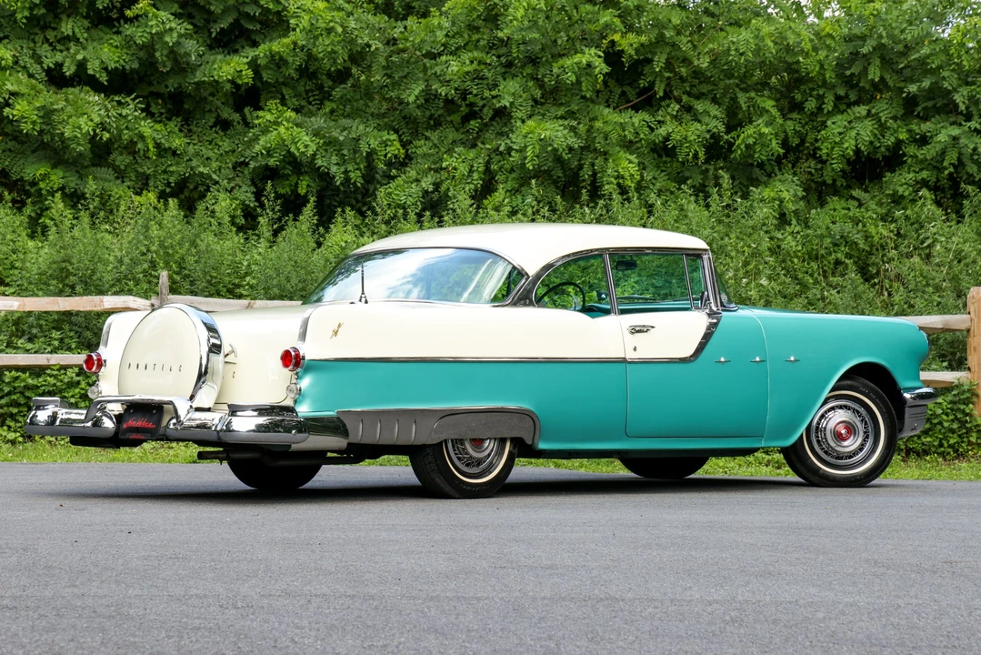 1955 Pontiac Star Chief - Image 9 of 31