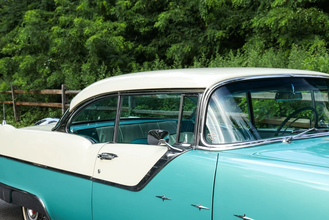 1955 Pontiac Star Chief - Image 27 of 31