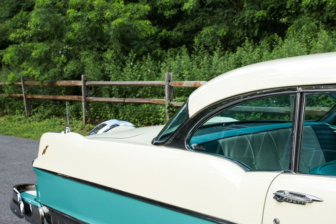1955 Pontiac Star Chief - Image 26 of 31