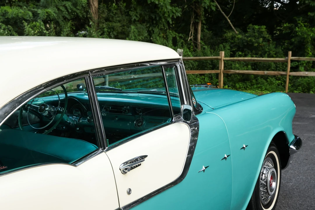 1955 Pontiac Star Chief - Image 20 of 31