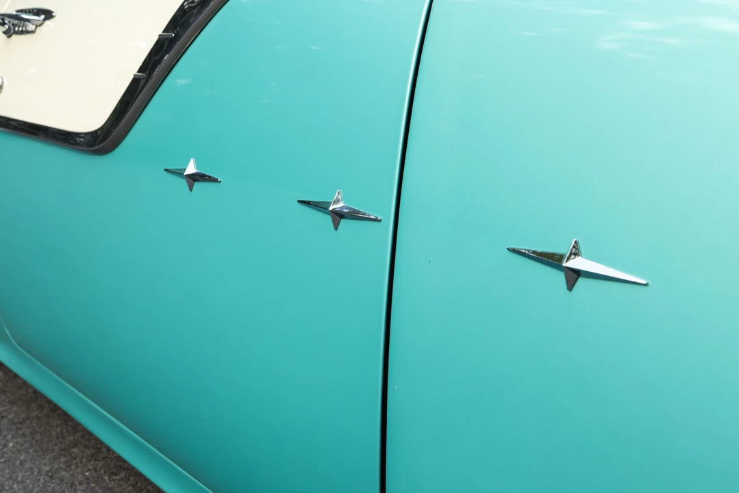 1955 Pontiac Star Chief - Image 24 of 31