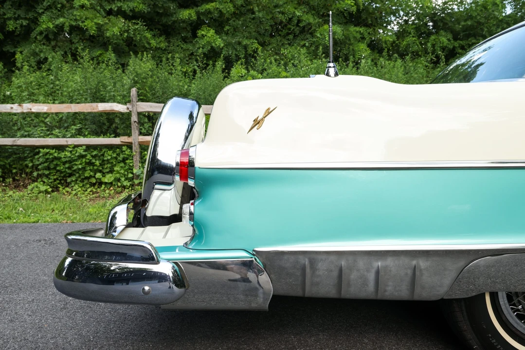 1955 Pontiac Star Chief - Image 22 of 31