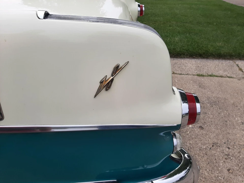 1955 Pontiac Star Chief - Image 24 of 31