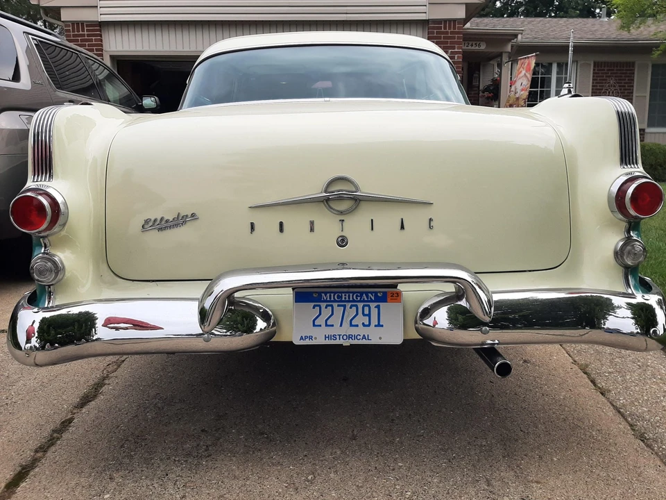 1955 Pontiac Star Chief - Image 22 of 31