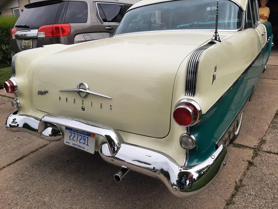 1955 Pontiac Star Chief - Image 19 of 31